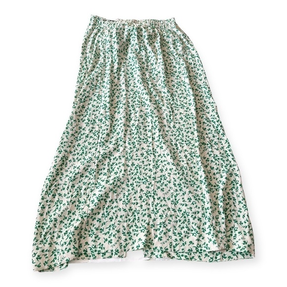 NWT Ganni Tie Front‎ Crepe Skirt, Green, Size 42 - Picture 5 of 16